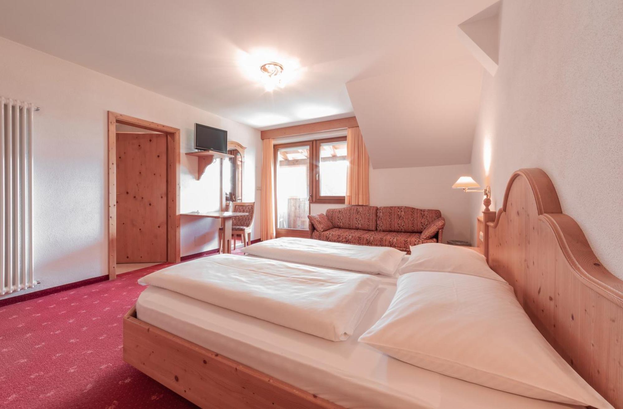 Berghotel Zum Zirm 克拉博 外观 照片