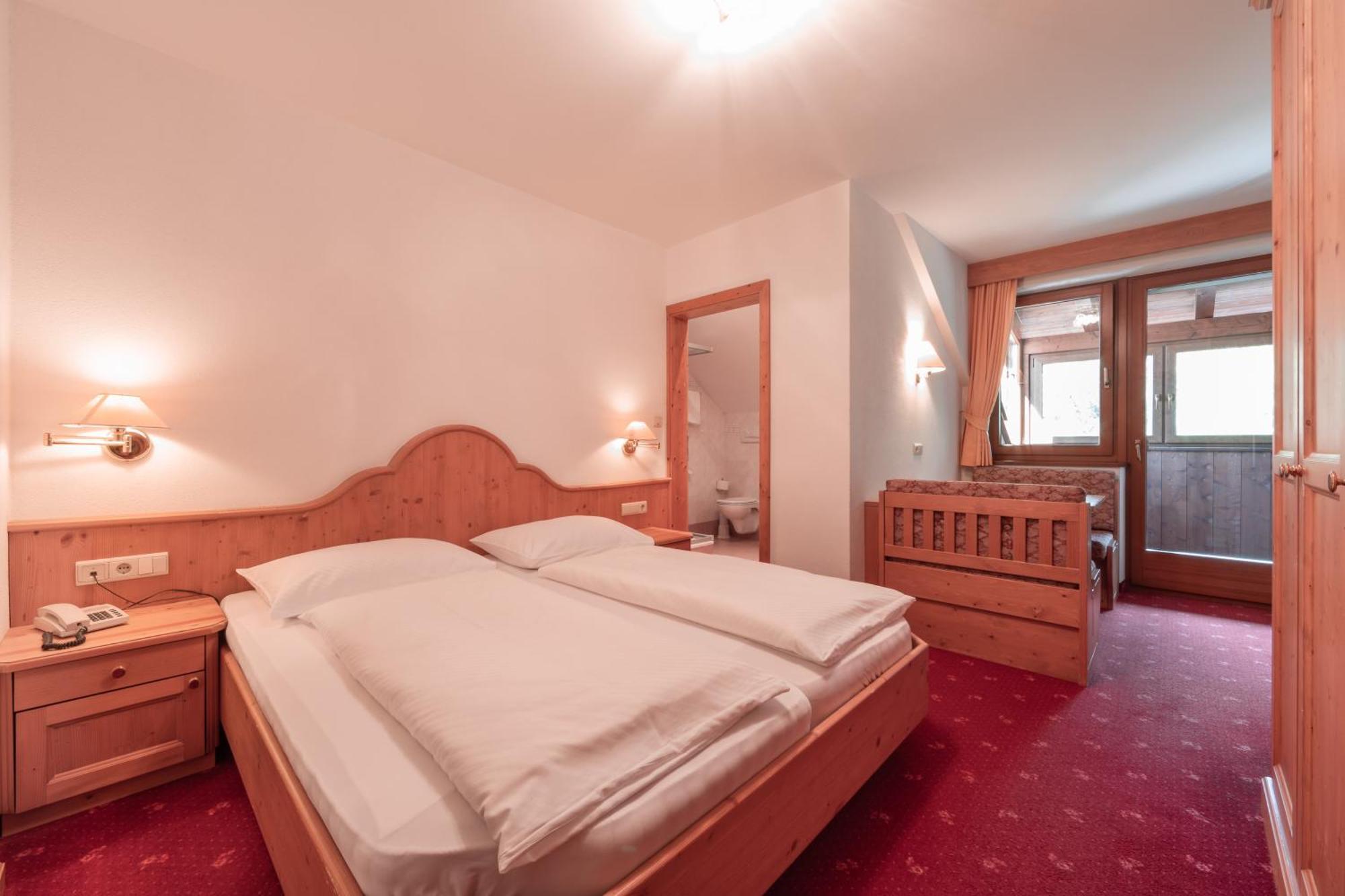 Berghotel Zum Zirm 克拉博 外观 照片
