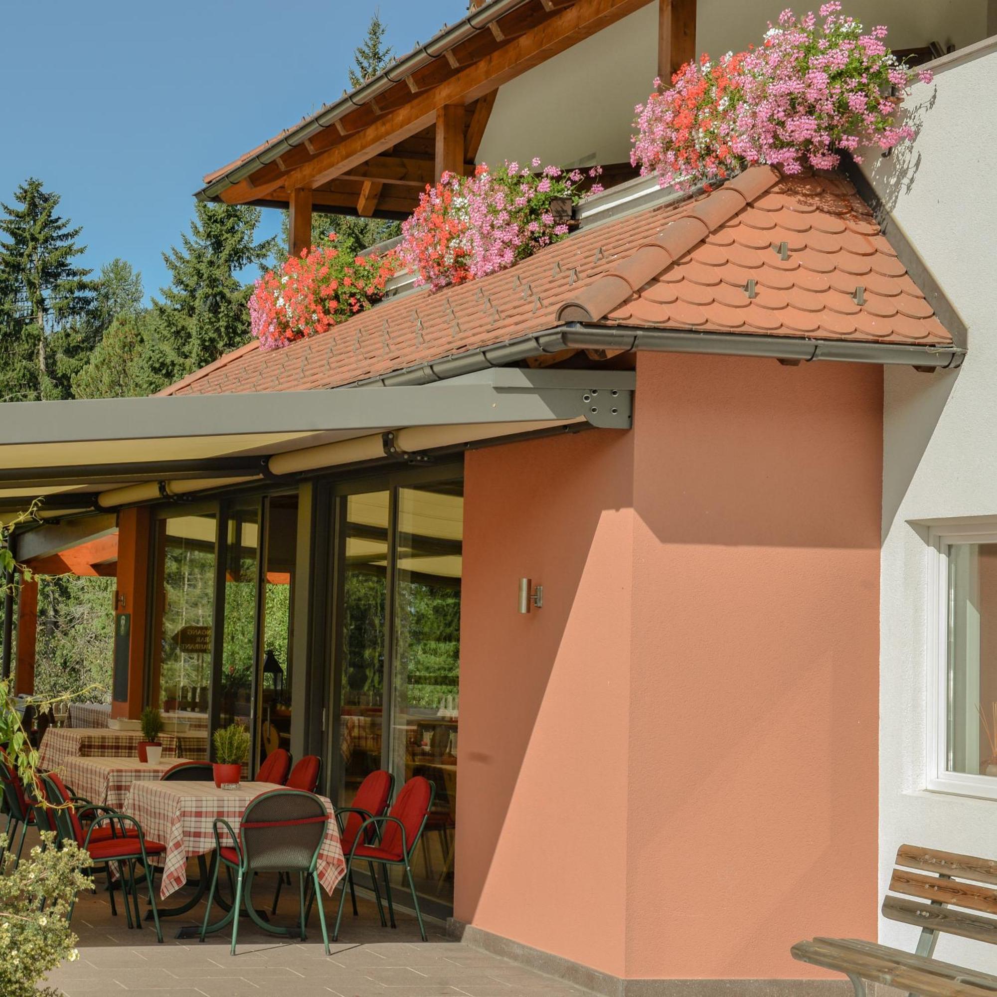 Berghotel Zum Zirm 克拉博 外观 照片